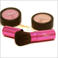 Pink Retractable Mini Powder Brush